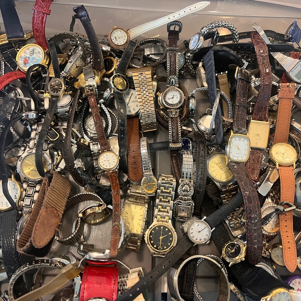 Assorted Watches Collection - Picture 3 of 12